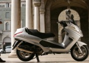 Piaggio X8 400 ie